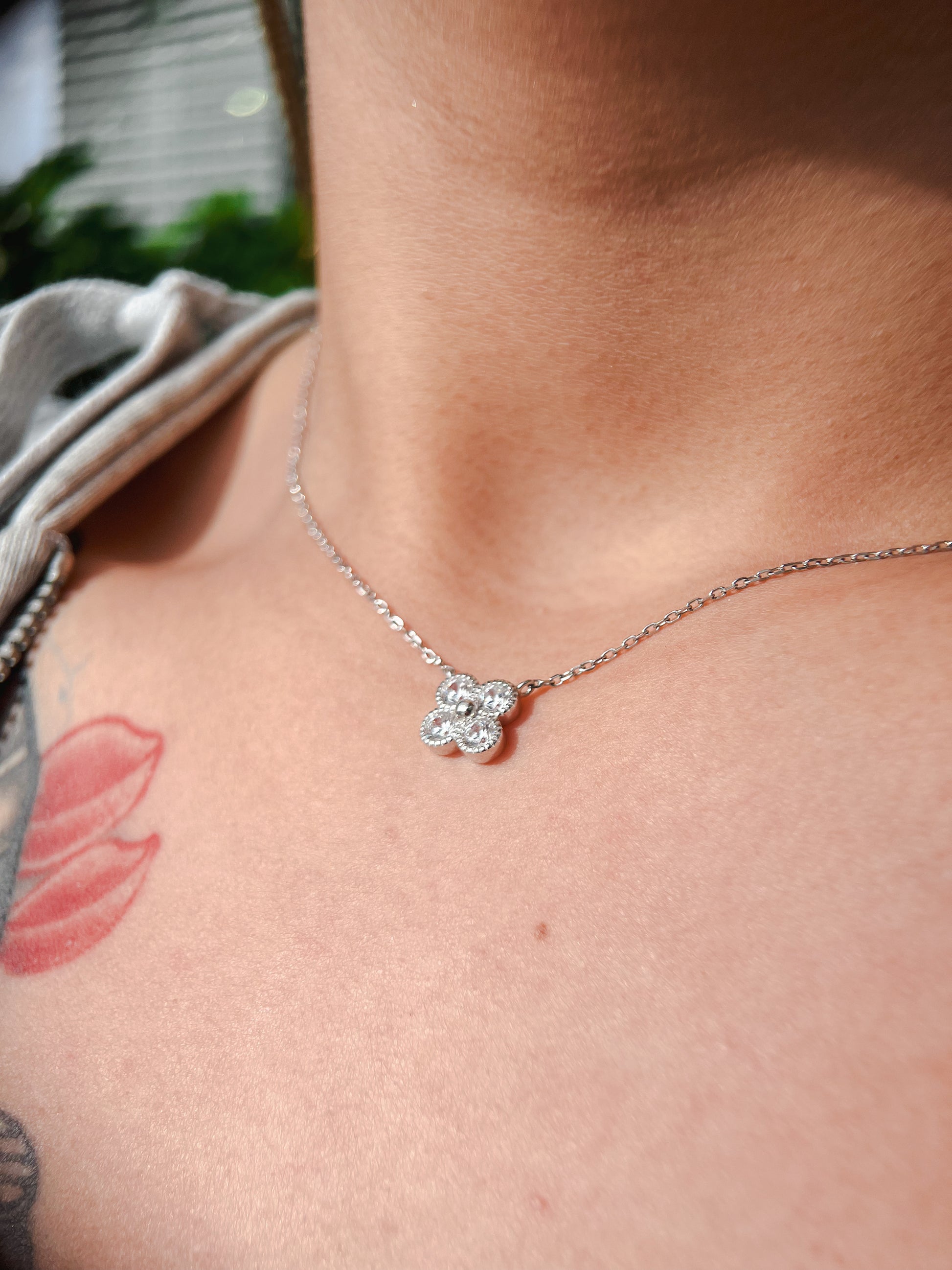 Vier Clover Pendant Necklace